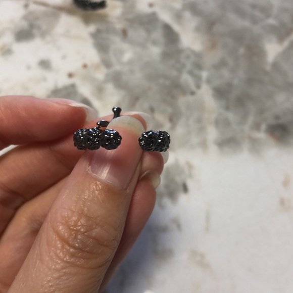 Thorn rose and cross with garnet - Picture 3 of 5